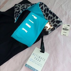 VS Pink Ultimate Yoga Reversible Legging